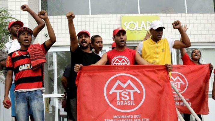 La agrupacioacuten Sin Techo ocupoacute el departamento atribuido a Lula