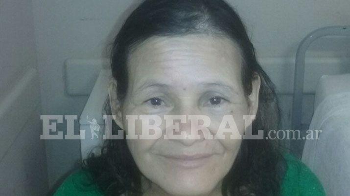 Piden ayuda a los santiaguentildeos para ubicar a la familia de una mujer