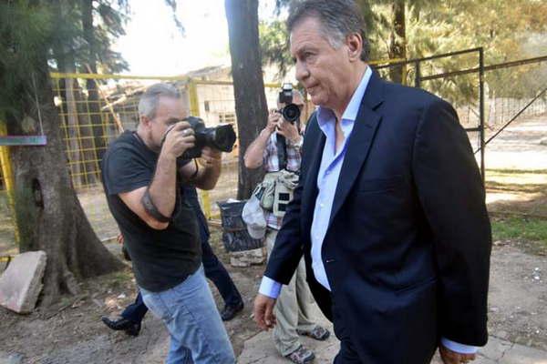 La Justicia le negoacute permiso a Loacutepez para viajar a Espantildea