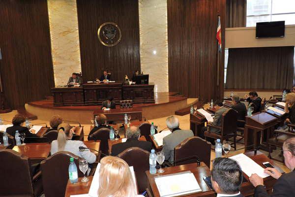 La Legislatura declaroacute de intereacutes los actos por el Diacutea de la Autonomiacutea Provincial del proacuteximo 27 de abr