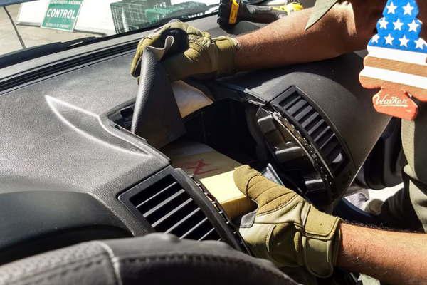 Apresan a dos bolivianos en Salta con casi 50 kg de cocaiacutena que trasladaban a Santiago del Estero