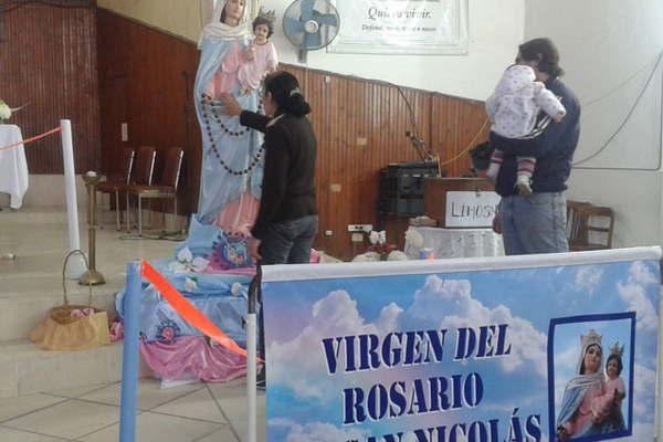 Nuestra Sentildeora de San Nicolaacutes recorre la dioacutecesis local