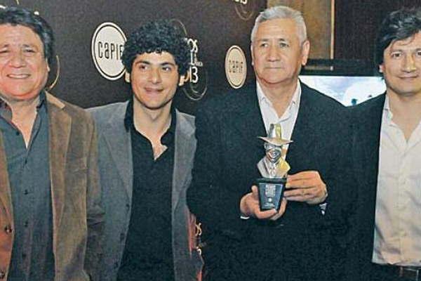 Los Carabajal y el Mono Banegas nominados a los premios Gardel