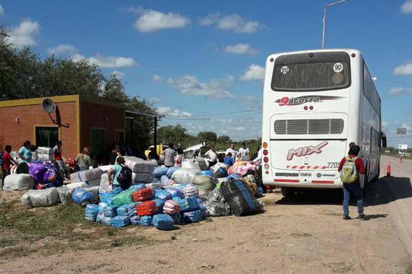 Secuestraron maacutes de 1500000 de mercaderiacutea de un colectivo y una Trafic 
