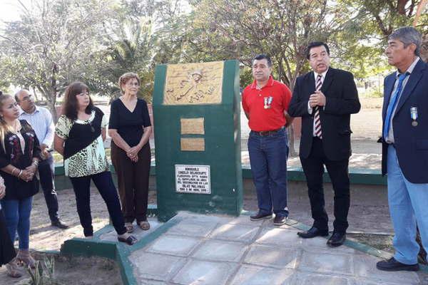 Clodomira rindioacute homenaje a los heacuteroes de Malvinas