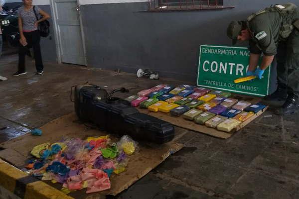 Llevaba maacutes de 37 kilos de cocaiacutena de maacutexima pureza dentro del tanque de nafta 