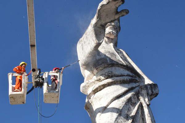 La Municipalidad inicioacute la puesta en valor del monumento del Cristo Redentor