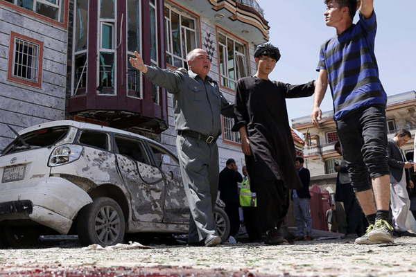 Dos atentados provocaron decenas de muertos en Afganistaacuten 