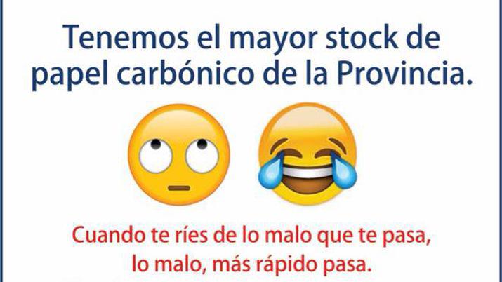 La ingeniosa publicidad de la papeleriacutea que sufrioacute un incendio