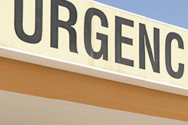 Bebeacute de 2 meses grave al ser atropellada por un motociclista que se fugoacute