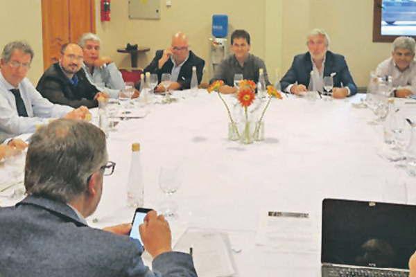 El fiscal De la Ruacutea participoacute de la reunioacuten de Consejo de Procuradores Fiscales Defensores y Asesores Generales