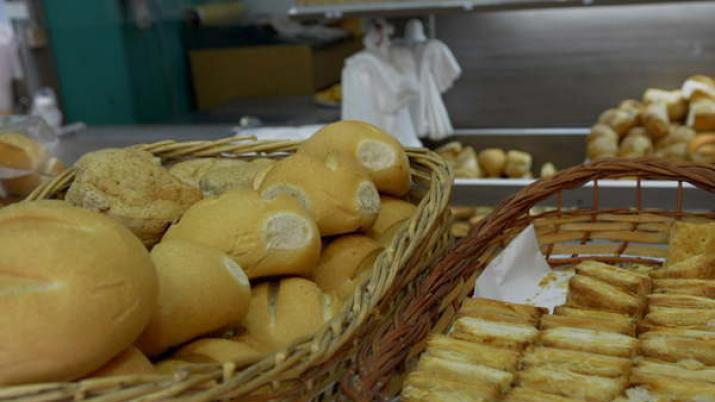 Panaderos locales definen la suba del precio sugerido del pan