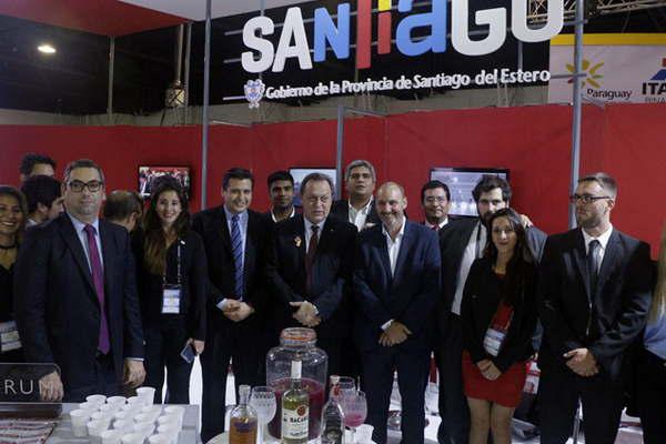 Con gran aceptacioacuten entre el puacuteblico Santiago participa del ExpoEventos 2018 en Costa Salguero