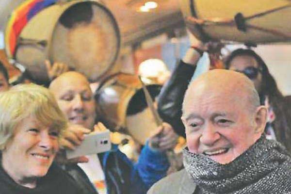 Convocan a bombistos para la funcioacuten especial del filme sobre Los Hermanos Aacutebalos