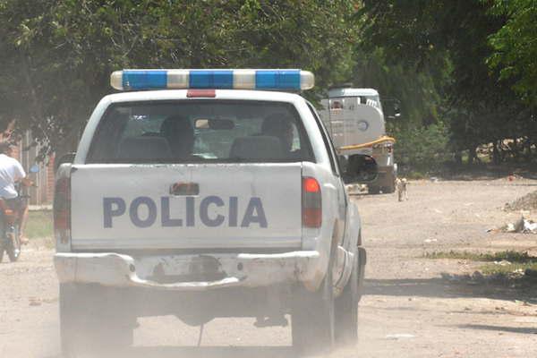 Delincuente agredioacute a una anciana y le roboacute 20 mil tras herirla con un cuchillo