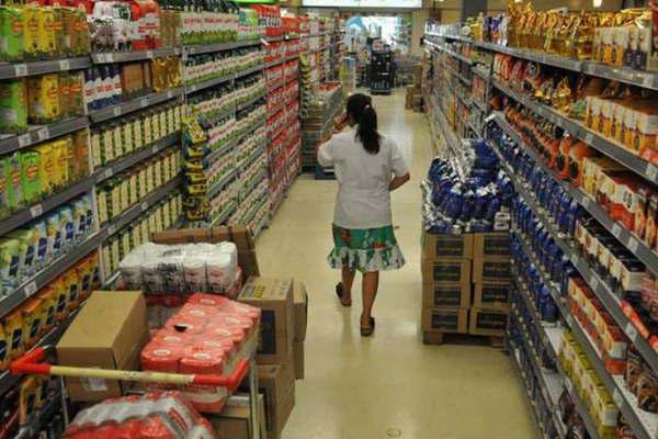 Para no ser pobre una familia tipo necesitoacute 1786728