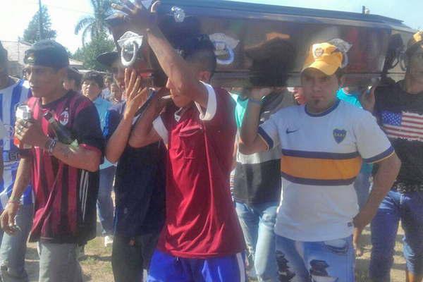 Sospechan que el homicidio de Monito Friacuteas es un mensaje mafioso para su hermano detenido