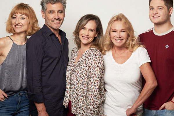 Gabriela Toscano lleva un drama al teatro