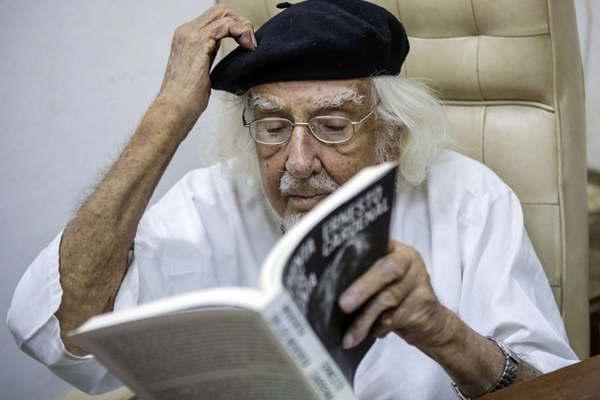 Ernesto Cardenal- No queremos diaacutelogo siacute otro Gobierno en Nicaragua