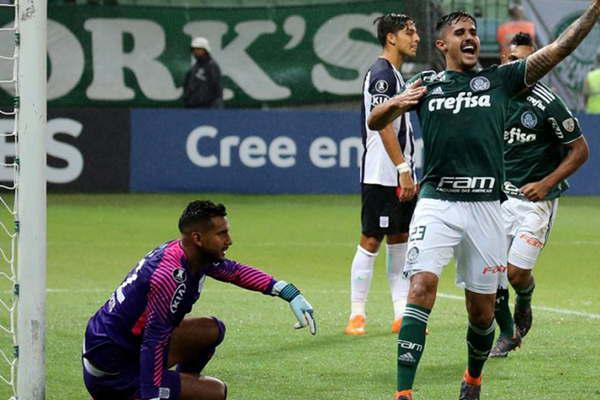Palmeiras goleoacute y complicoacute al Xeneize