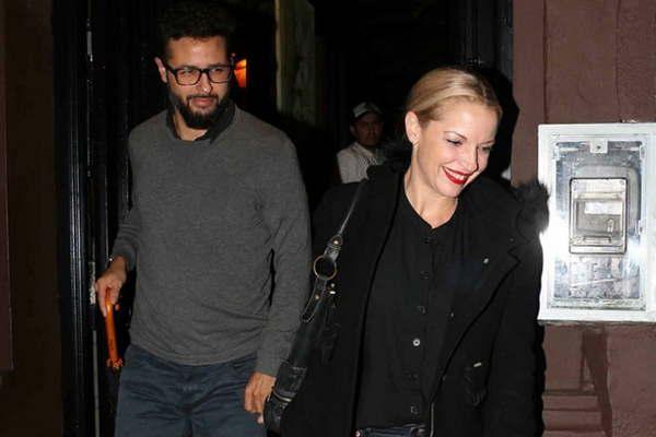 Carina estaacute enamorada y ya no lo oculta maacutes