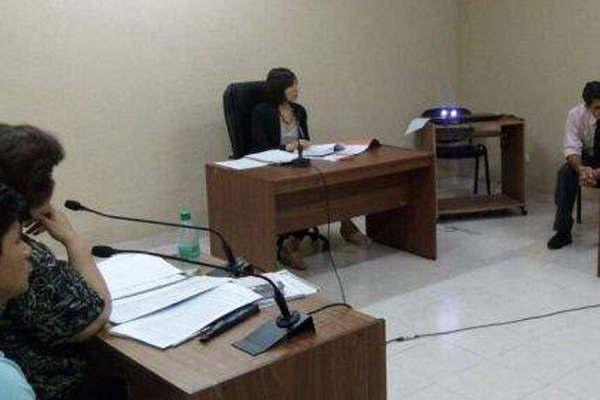 Con violencia de geacutenero al tope ampliacutean el horario de audiencias en Monte Quemado