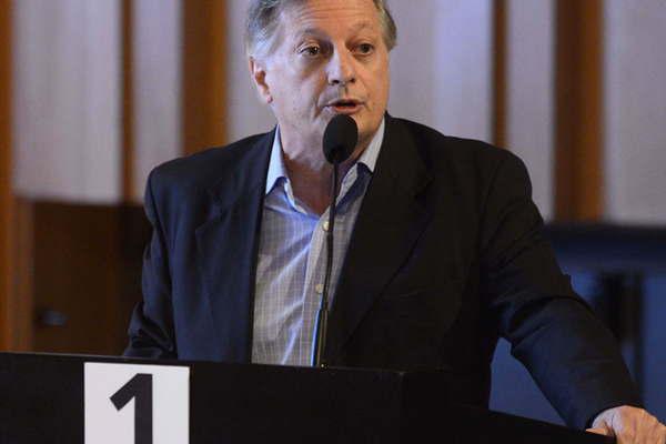 Aranguren expondraacute sobre Vaca Muerta a inversores en EEUU 