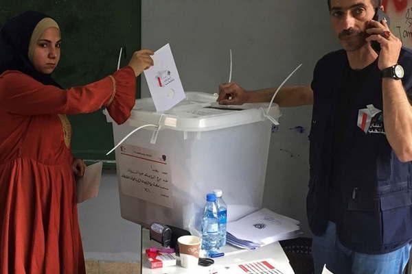 El Liacutebano renueva su Parlamento con baja participacioacuten 