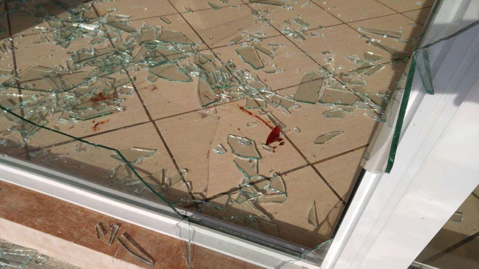 No les quisieron vender cerveza y destrozaron el bar