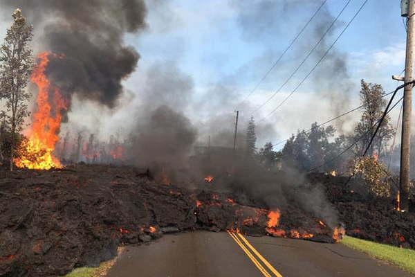 Nuevas erupciones del Kilauea destruyen decenas de casas