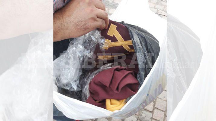 Final feliz- los alumnos del Bilinguumle recuperaron sus buzos