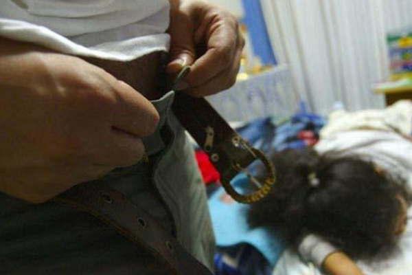 Enviudoacute y convirtioacute en esclavas sexuales a sus dos hijas de 7 y 12 antildeos