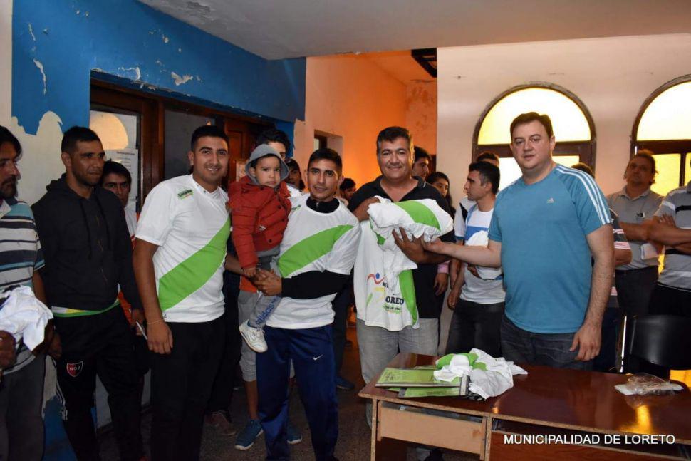 Equipos de fuacutetbol recibieron importante ayuda por parte del municipio de Loreto