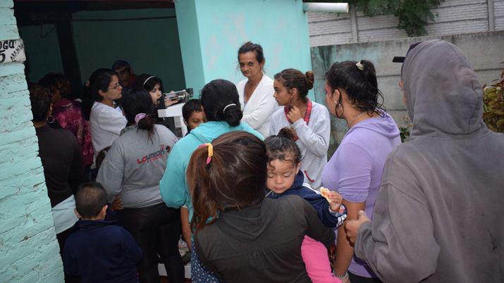 Continuacutean los operativos de salud en La Banda