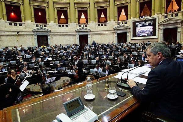 La oposicioacuten aproboacute el proyecto de tarifas y Macri prepara el veto