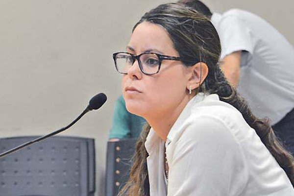 Un enfermero desarmoacute la sillita de su hijito para apalear a su pareja