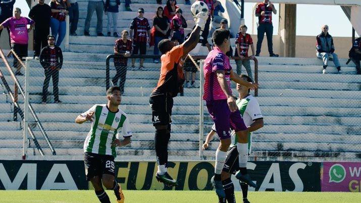 Patronato y Banfield aburrieron en Paranaacute