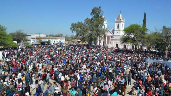 El Sentildeor de los Milagros de Mailiacuten despidioacute a los peregrinos