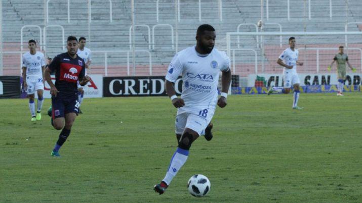 Godoy Cruz fue superior a Tigre en Mendoza
