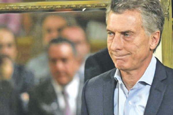 Mauricio Macri y el silloacuten  de Rivadavia- pegue primero  o el mercado lo noquear