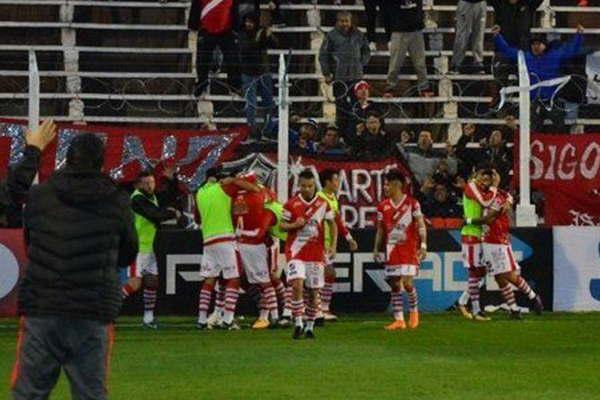 Dep Maipuacute dio la sorpresa y eliminoacute a Chacarita