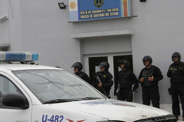 Colectivero observoacute un intento de arrebato descendioacute del rodado y atrapoacute al ladroacuten