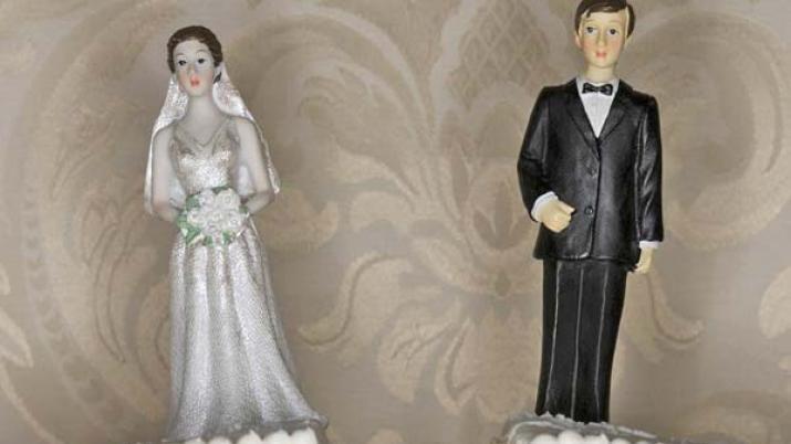 Se casaron el 4 de mayo y  siete diacuteas despueacutes ella pidioacute el divorcio por violencia de geacutenero