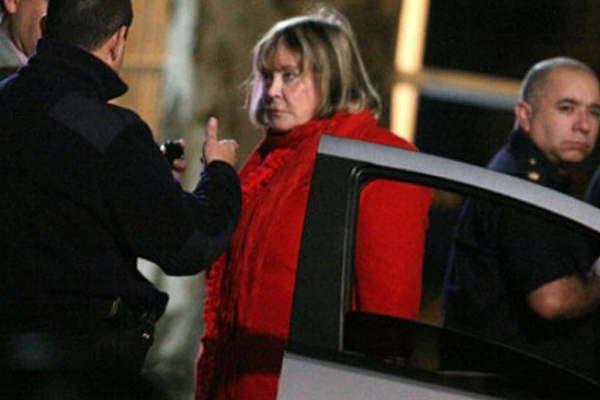 Piden determinar coacutemo fue la ruta de los cheques de Fuacutetbol para Todos