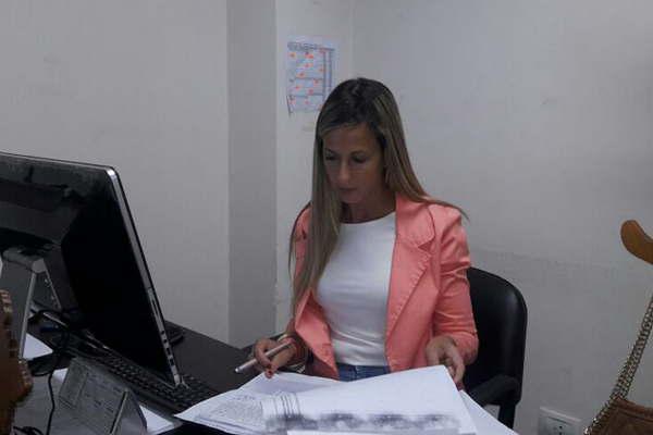 Era buscado por abusar de su hijastra y se entregoacute en el juzgado 