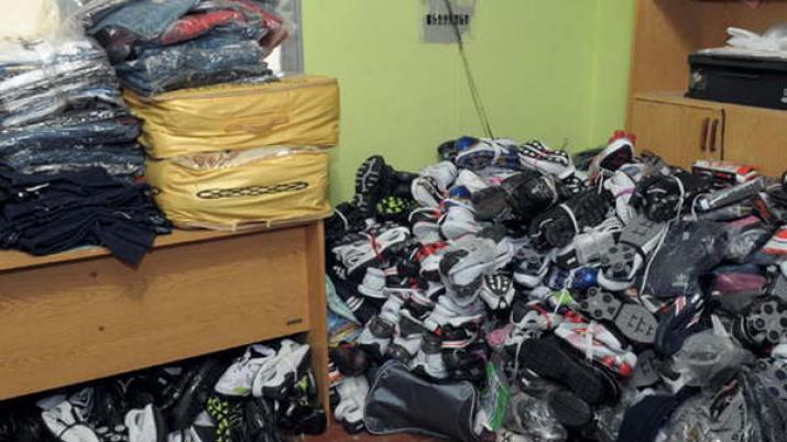 Decomisan mercaderiacutea ilegal por el valor de 700 mil