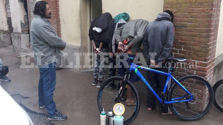 Delitos Comunes detuvo a cuatro ladrones y esclarecioacute robos