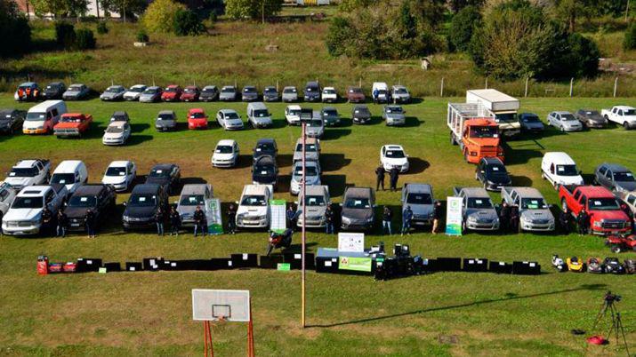 Desbaratan banda de estafadores con maacutes de  80 millones y 100 autos