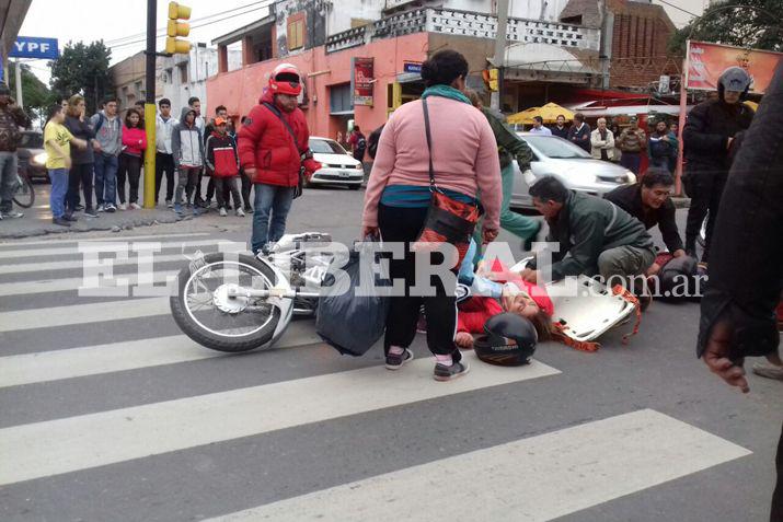 Las protagonistas del accidente quedaron tendidas sobre el pavimento