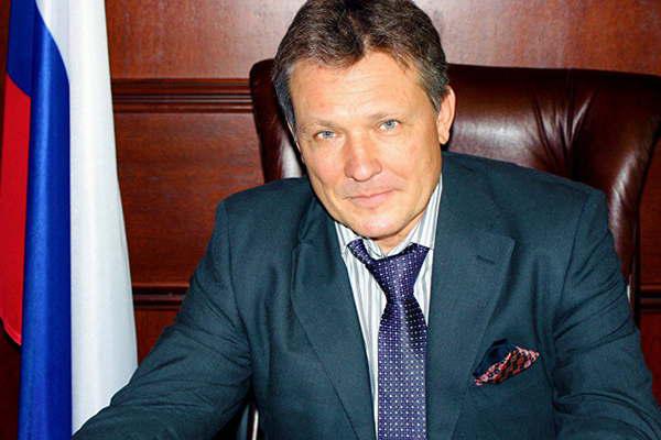 Embajador ruso le pidioacute a la AFA evitar caer en los mismos errores como el poleacutemico manual